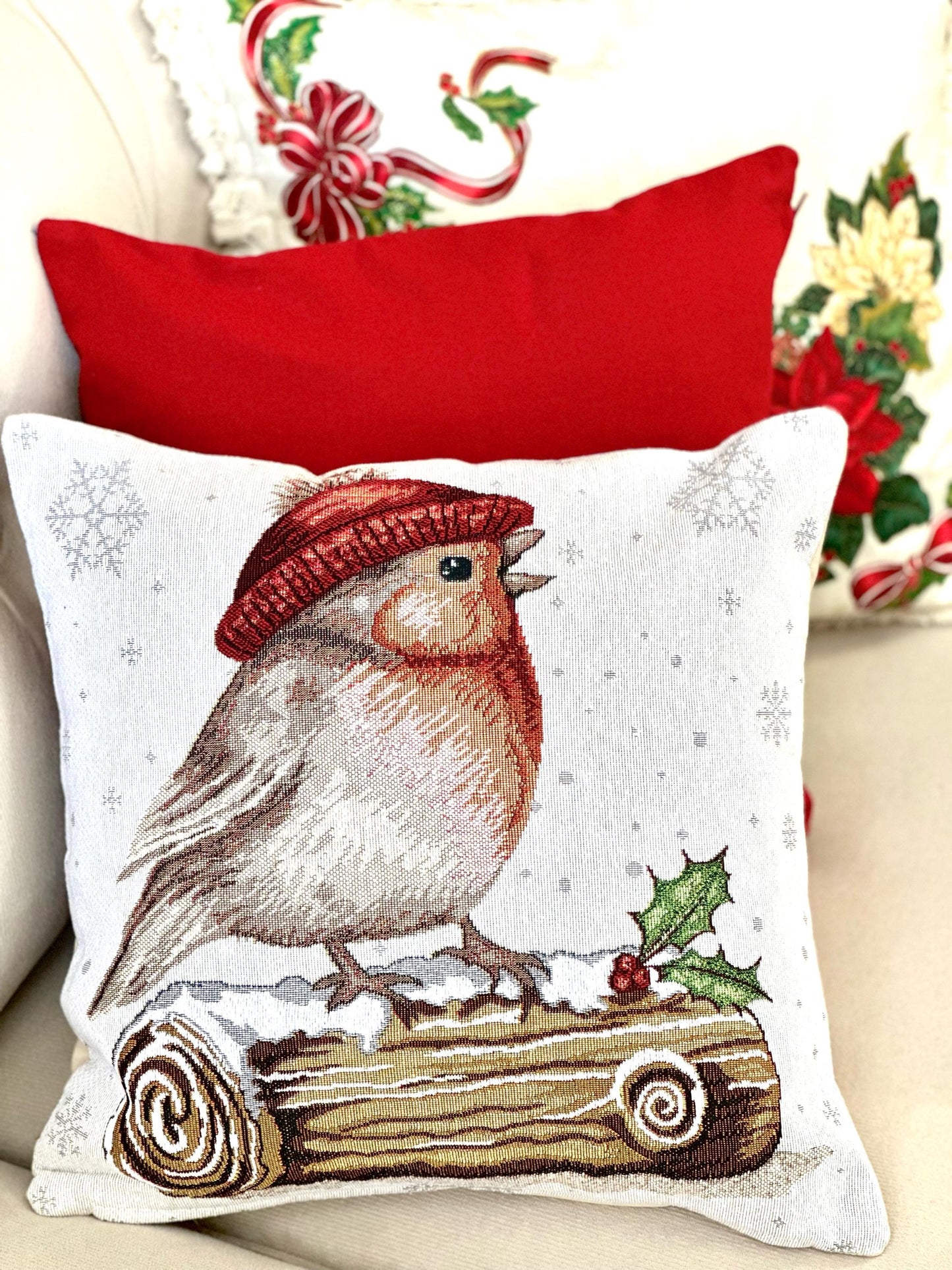Christmas Bird Cushion Cover, Christmas Home Decor, Festive Pillow with Snowy Bird Design, Christmas Throw Pillow, Christmas Gift For Mom