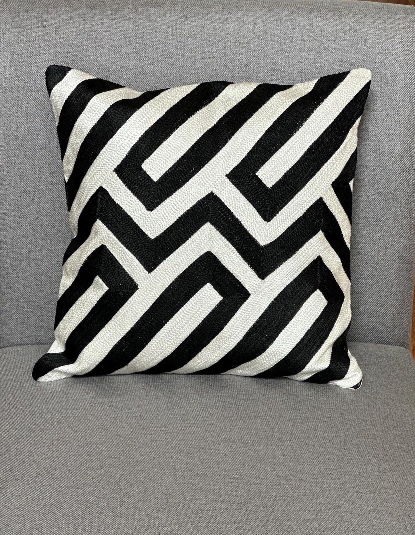 Black and White Pillow Covers, Modern Geometric Floral Multi Design Cushions, Cotton Linen Throw Pillows,Minimalist Home Decor Accent